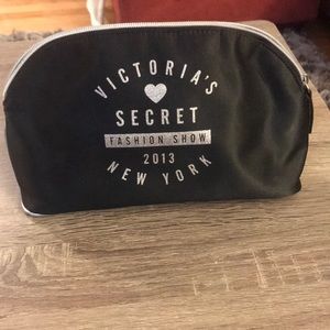 Super Cute Victoria’s Secret Makeup Bag